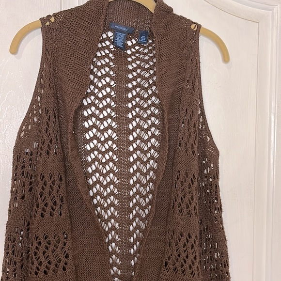Westbound Bohemian brown crocheted vest. Size large with angle style hem - Picture 2 of 5